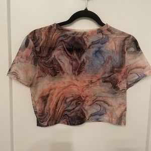 Woman’s short sleeve sheet top